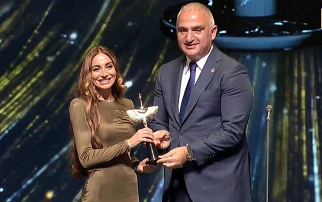 Türkiyədə festivalın ilk mükafatı Arzu Əliyevaya verildi