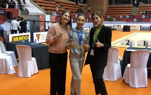 Bədii gimnastımız İspaniyada gümüş medal qazandı
