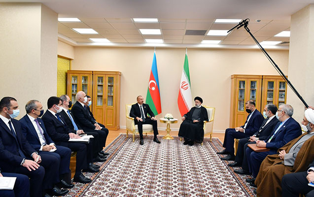 Azərbaycan və İran prezidentləri Zəngəzur dəhlizindən danışdılar