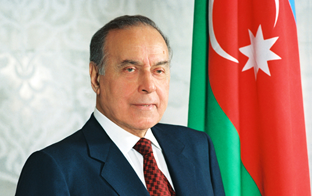 heyder-eliyevin-vefatindan-18-il-kecir