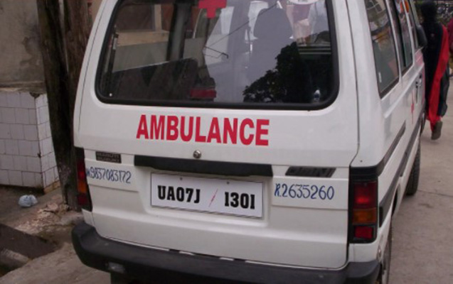 hindistanda-mebedde-izdiham-12-olu-13-yarali