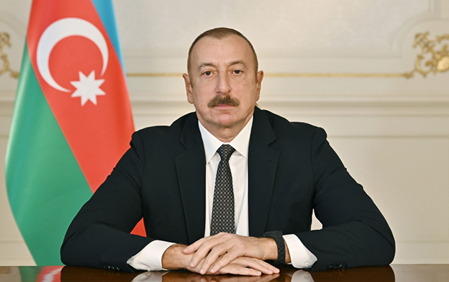 Ильхам Алиев поздравил двух коллег
