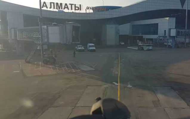 etirazcilar-almati-hava-limanini-terk-etdiler