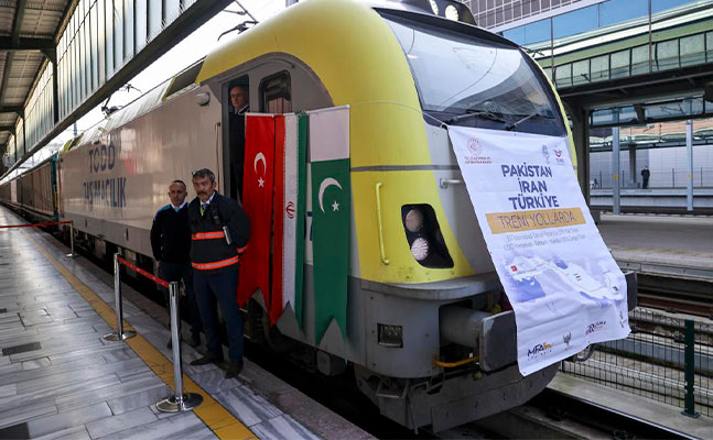 turkiyeli-nazir-baki-tbilisi-qars-demir-yolu-xettinin-semeresinden-danisdi