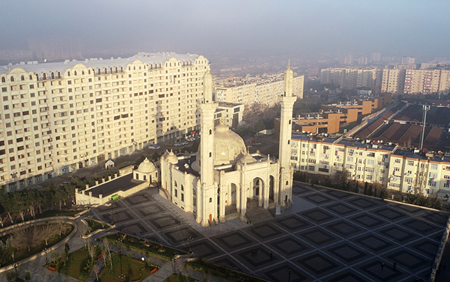 bakida-yeni-istifadeye-verilen-mescidden-goruntuler
