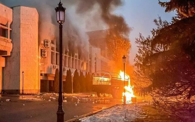 qazaxistan-kinosunun-qizil-fondu-yandirilib