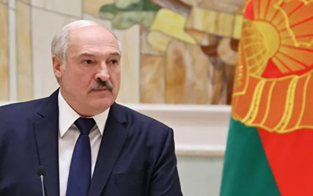 Lukaşenko məmurlara ölüm cəzasını nəzərdə tutan qanunu imzaladı
