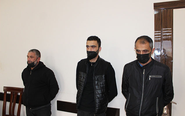 marixuana-cekib-sernisin-dasiyan-suruculer-saxlanildi