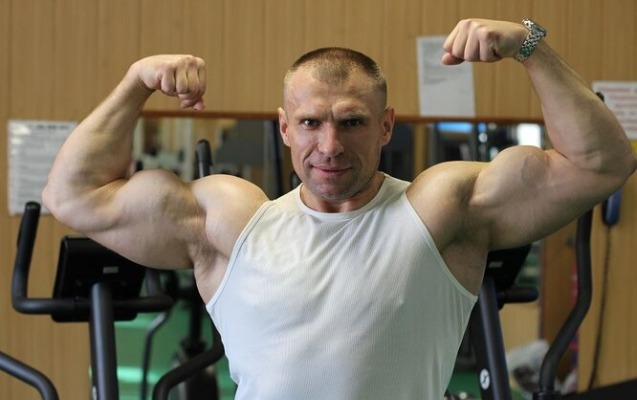 rusiyali-aktyor-evinde-olu-tapildi