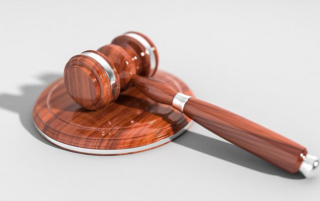 rusiyada-azerbaycanli-ata-qizinin-soyadi-ile-bagli-mehkemeni-uduzdu