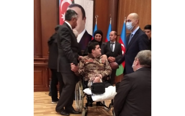 seher-belediyyeleri-milli-assosiasiyasinin-sedrinden-sehid-aileleri-ve-qazilere-qaygi