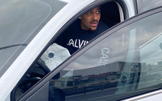 qalatasarayin-mudafiecisi-qezaya-dusdu