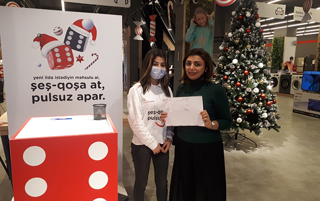 minlerle-bextever-kontakt-homedan-arzuladiqlari-mehsulu-pulsuz-aparib