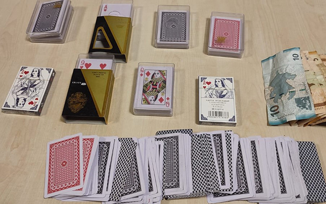 evinde-qumarxana-teskil-etdi