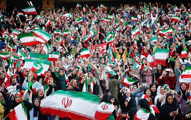 İranda azarkeşlərin stadiona buraxılmasına icazə verildi