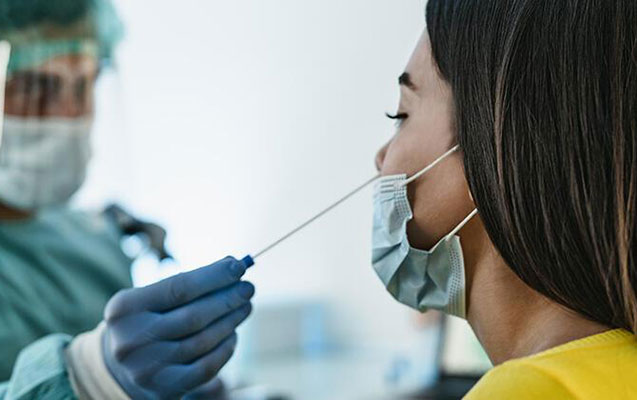 turkiyede-pcr-testi-ile-bagli-dunen-legv-edilen-qayda-yeniden-quvveye-mindi