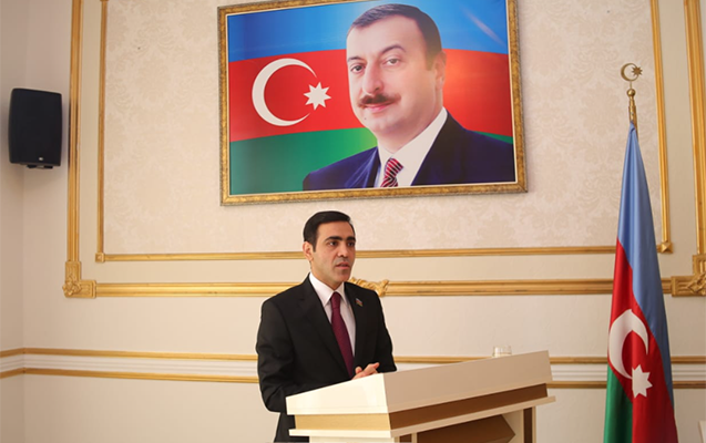 yap-ci-deputat-secicilerine-hesabat-verdi