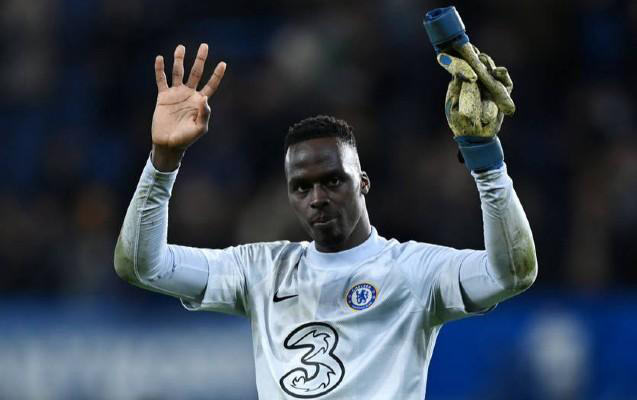 oten-ilin-en-yaxsi-qapicisi-secildi