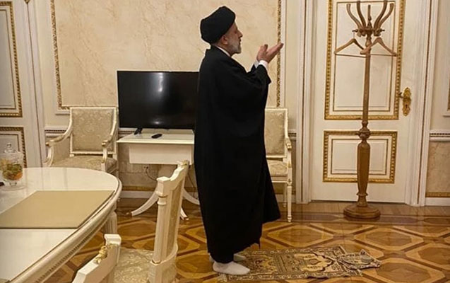 İran prezidenti Kremldə namaz qıldı