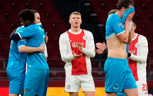 xercenge-qalib-gelen-futbolcu-meydana-cixdi