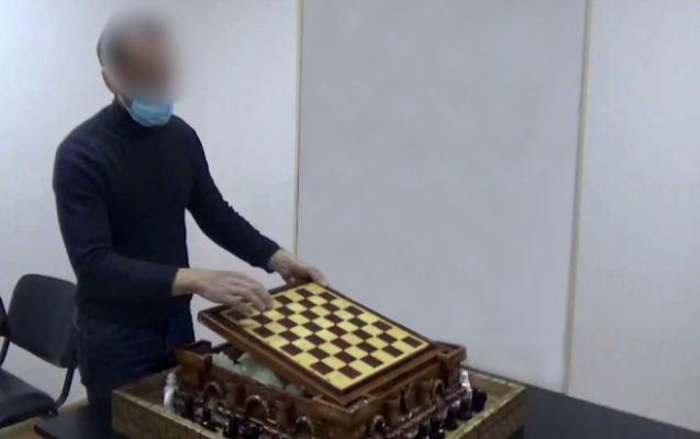 sahmat-lovhesinin-icinde-kulli-miqdarda-narkotik-kecirmek-istedi