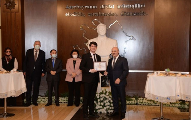 nesimide-gencler-gunu-munasibetile-bayram-tedbiri