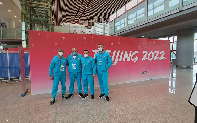 azerbaycan-numayende-heyeti-pekine-getdi