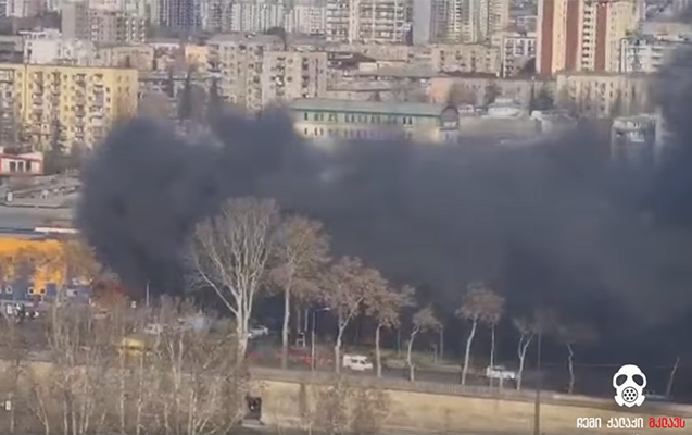 tbiliside-guclu-yangin