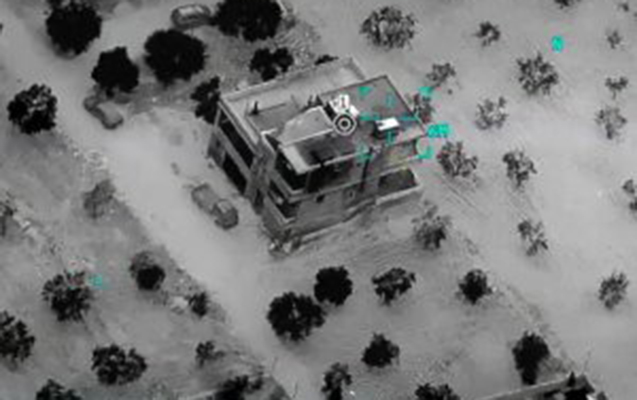 bir-ayagi-olmayan-isid-liderinin-yeri-evin-daminda-cimerken-askarlanib