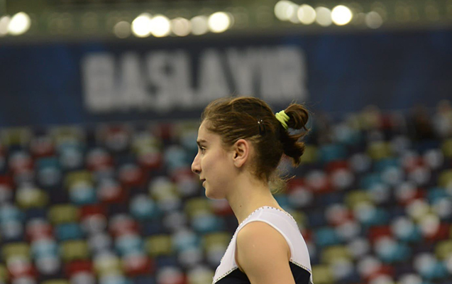 gimnastimiz-dunya-kubokunda-gumus-medal-qazandi