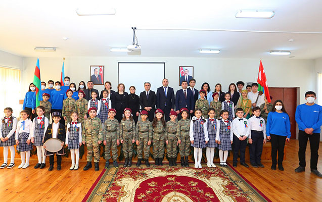 bineqedide-bizim-boyuk-qelebemiz-adli-kitabin-teqdimati-olub