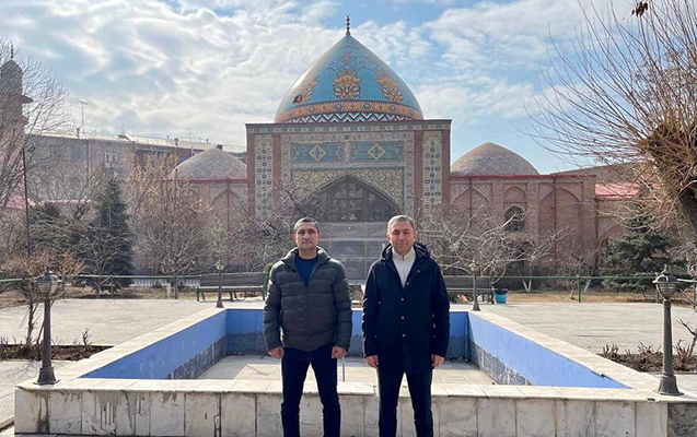 azerbaycanli-deputatlar-irevanda-goy-mescidde