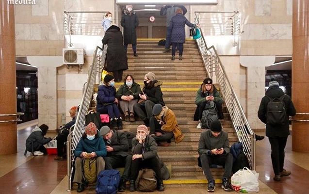 Ukrayna əhalisi metrolara sığınıb