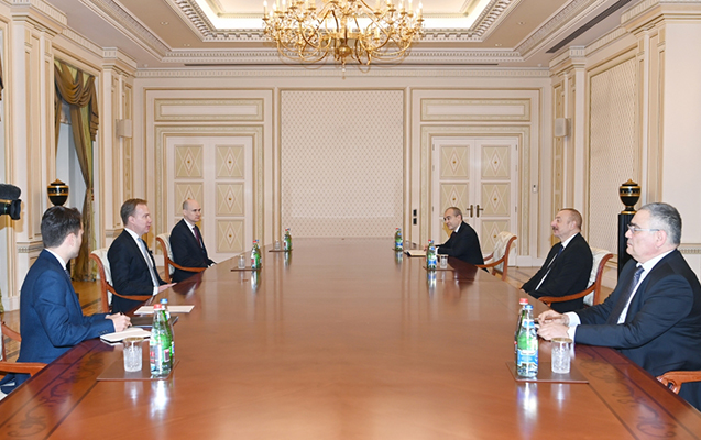 ilham-eliyev-dunya-iqtisadi-forumunun-prezidentini-qebul-etdi