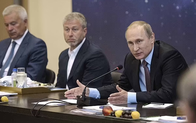 abramovicin-ingilterede-yasamasina-qadaga-qoyuldu