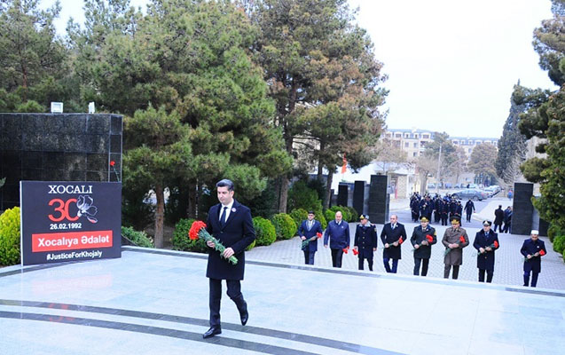 naftalanda-xocali-faciesi-qurbanlarinin-xatiresi-anilib