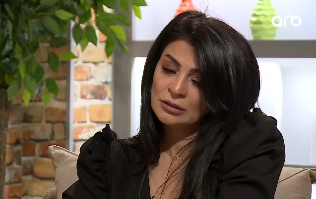 bacimin-ayaqlari-soyuqdan-goyermisdi-fenle-isitdim