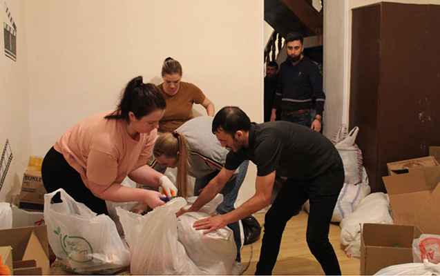 bir-gune-azerbaycanda-ukraynaya-bu-qeder-yardim-toplanilib