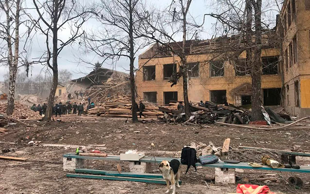 ruslar-axtirkada-ies-ve-demiryol-stansiyasini-bombaladilar