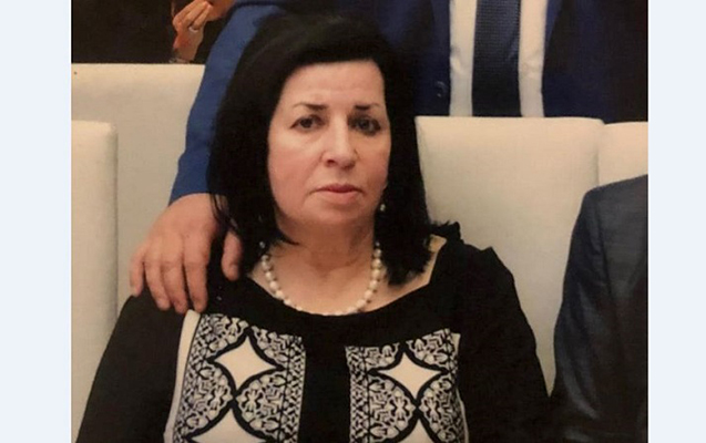 78-yasli-qadin-itkin-dusdu