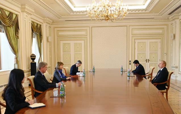 ilham-eliyev-emma-nikolsonu-qebul-etdi