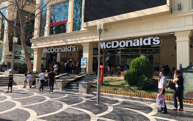bes-mcdonalds-siyasete-qarismirdi