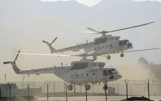 bmt-sulhmeramlilarini-dasiyan-helikopter-qezaya-ugradi