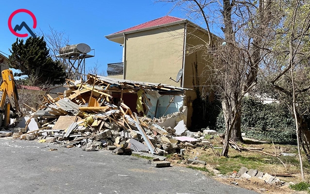 qanunsuz-tikilen-ev-sokulmeli-idi-men-de-sokdurdum