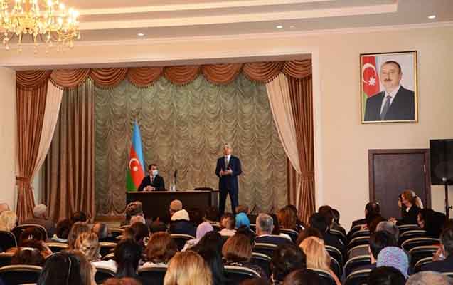kesle-qesebesinde-sakinlerin-problemleri-muzakire-edilib