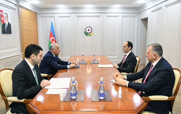 eli-esedov-davitasvili-ile-yeni-emekdasliq-perspektivlerinden-danisdi