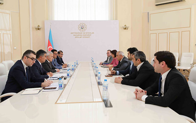 dunyadaki-bahalasmanin-qus-eti-qiymetine-tesiri-muzakire-edilib