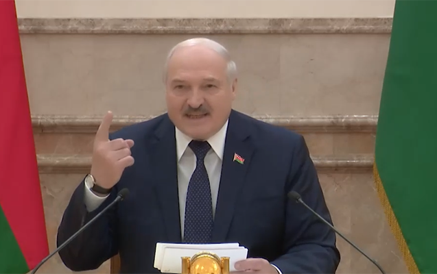 lukasenko-eyyasliq-sebebinden-olenlere-gore-qezeblendi