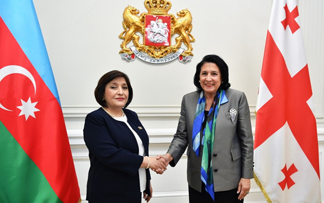 sahibe-qafarova-zurabisvili-ve-qaribasvili-ile-gorusdu