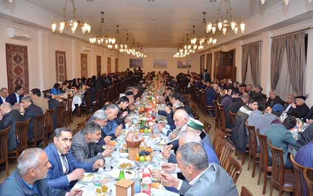 samaxida-iftar-sufresi-teskil-olunub
